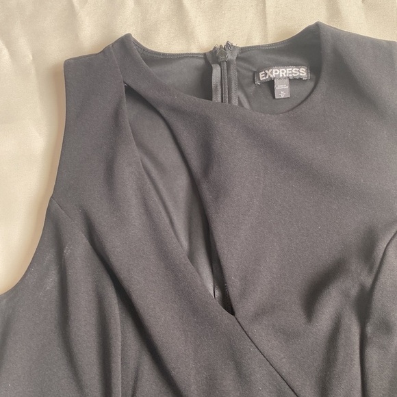 Express Black Midi Dress With Cut Out - Picture 8 of 15